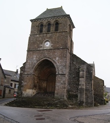 L'église et des vitraux bretons