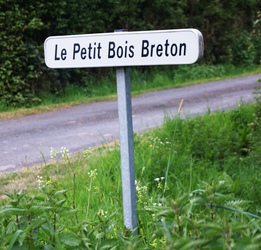 Je croyais bien avoir quitté la Bretagne