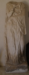 Statue découverte à Lussan